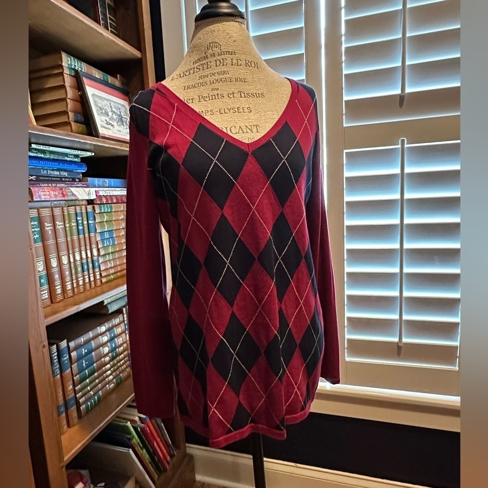 Tommy Hilfiger Red and Black Argyle V-Neck Sweater